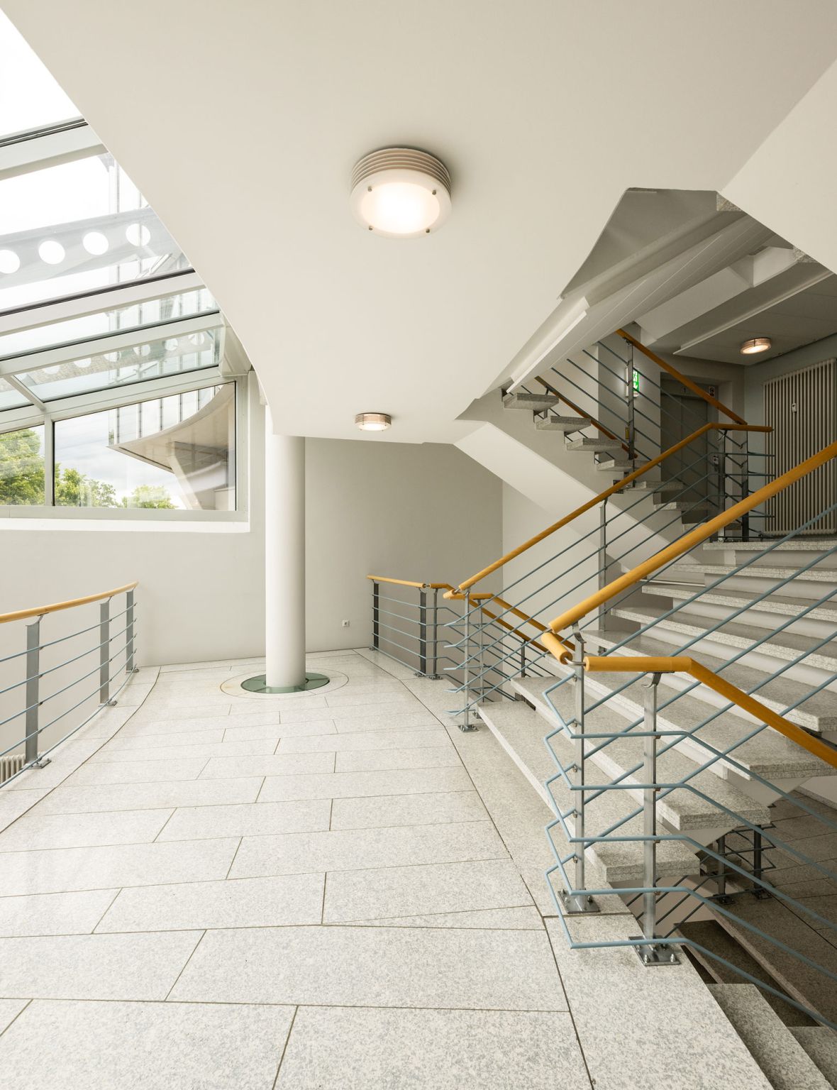 THE ARC Augsburg - Innenansicht Treppenhaus