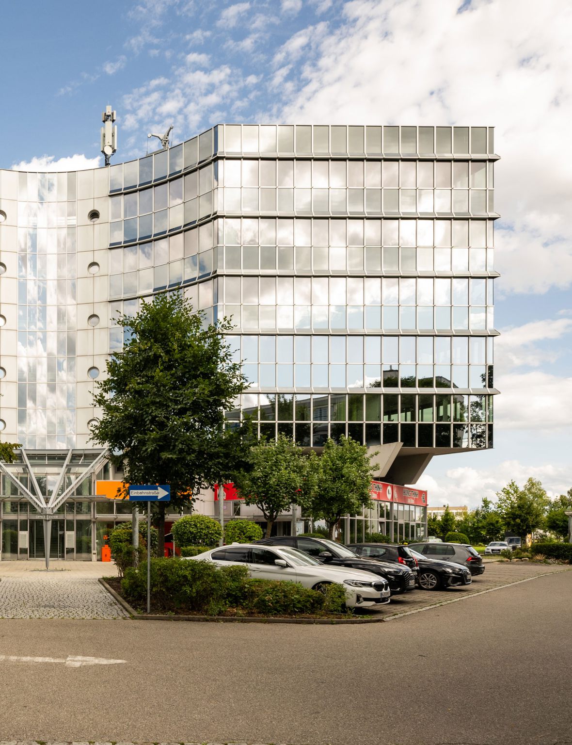 THE ARC Augsburg - Frontansicht rechts